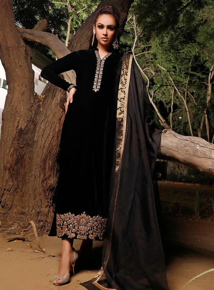 Zainab Chottani | Semi-Formals | Mysterious Shadow - House of Ayeza