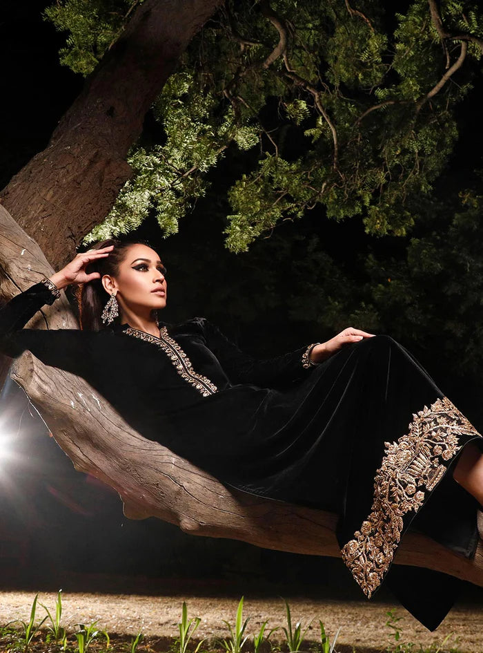 Zainab Chottani | Semi-Formals | Mysterious Shadow - House of Ayeza