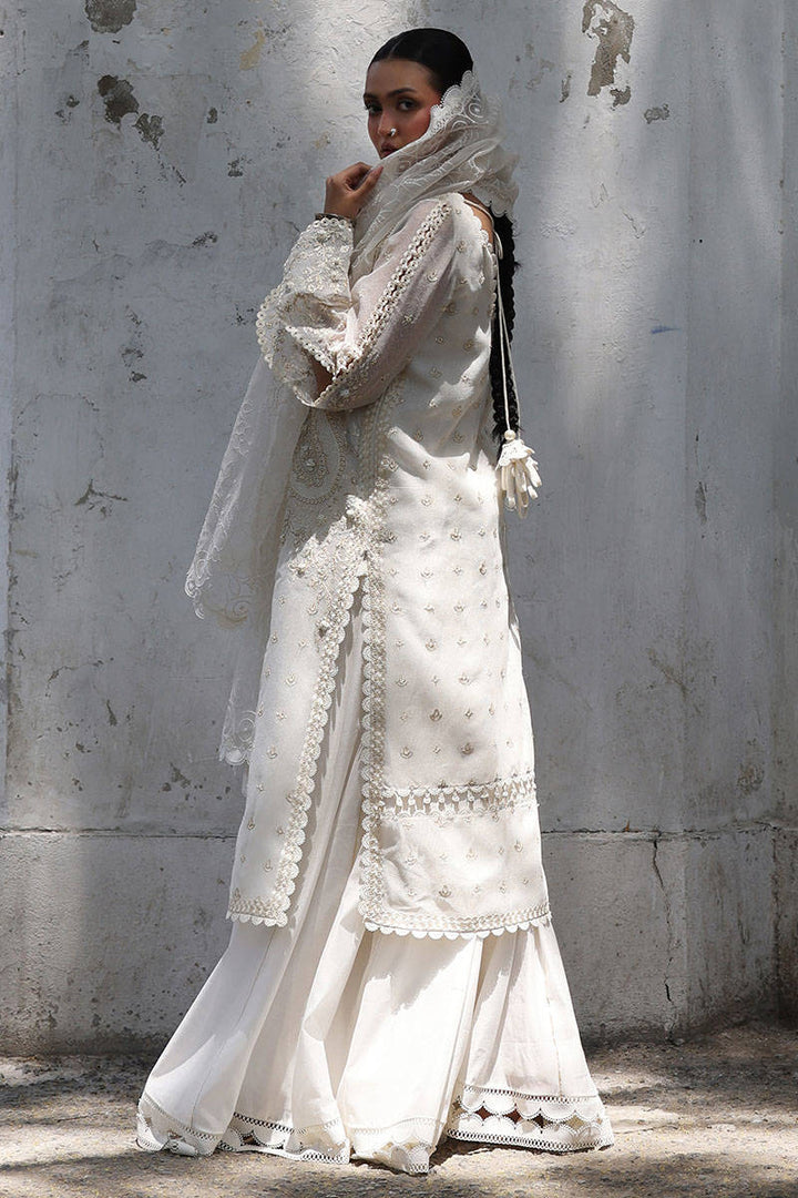 MNR | Ankh Macholi Festive Edit | Sitara - House of Ayeza