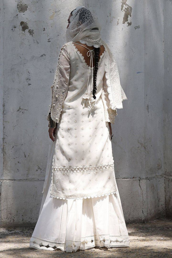 MNR | Ankh Macholi Festive Edit | Sitara - House of Ayeza