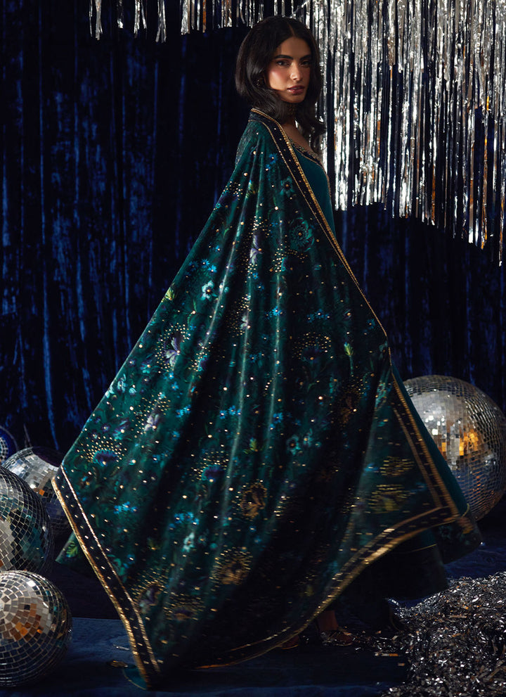 Farah Talib Aziz | Luxe Pret | The Verve Shawl - House of Ayeza