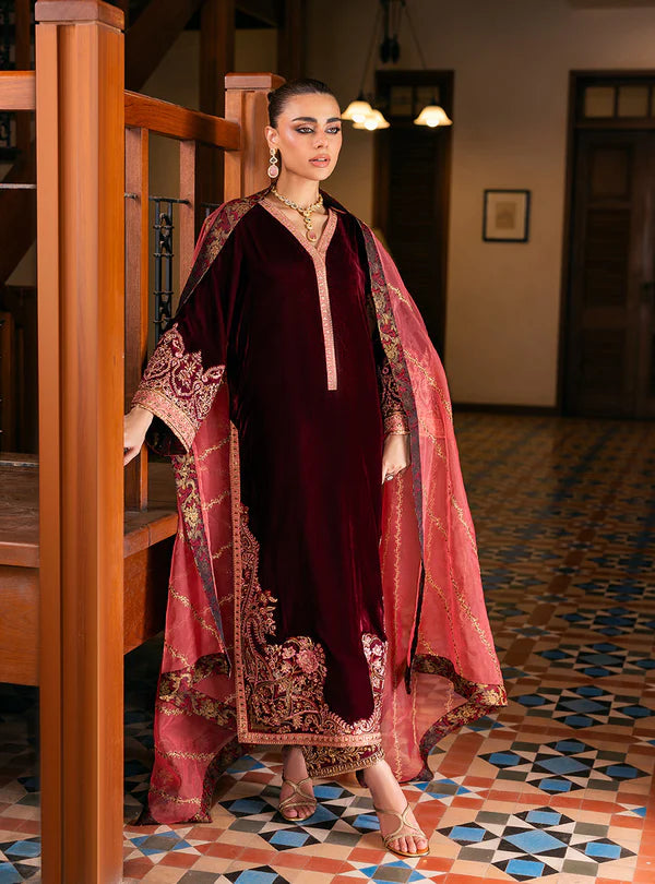 Zainab Chottani | Velvet 25 | Aima