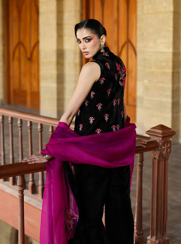 Zainab Chottani | Velura Velvet Edit 25 | Keir Vest - House of Ayeza