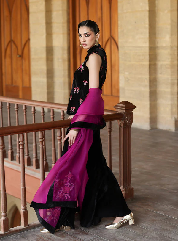 Zainab Chottani | Velura Velvet Edit 25 | Keir Vest - House of Ayeza