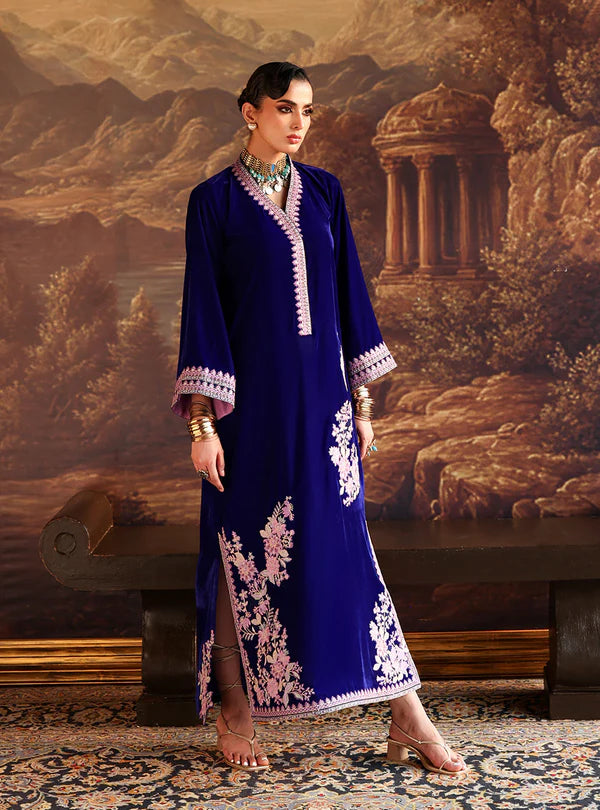 Zainab Chottani | Velura Velvet Edit 25 | Elif Kaftan - House of Ayeza