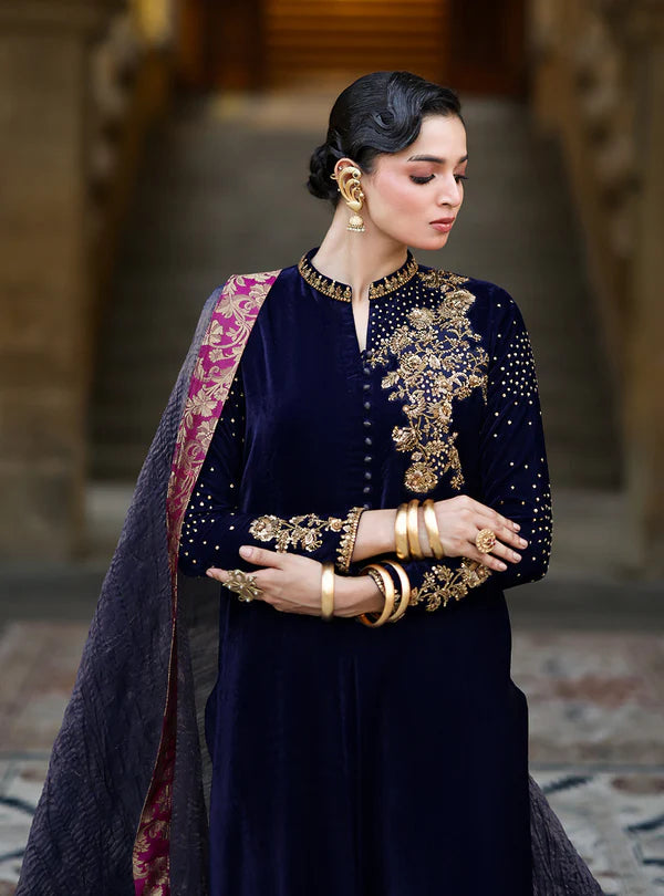 Zainab Chottani | Velura Velvet Edit 25 | Celine Gold - House of Ayeza