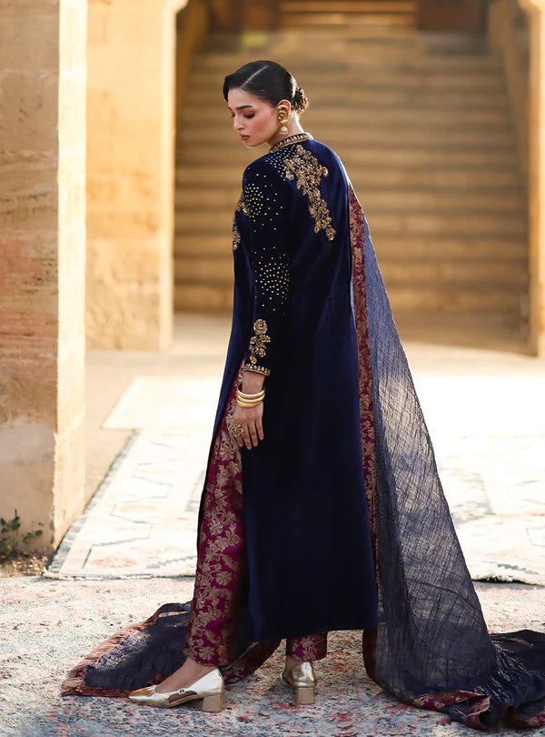 Zainab Chottani | Velura Velvet Edit 25 | Celine Gold - House of Ayeza