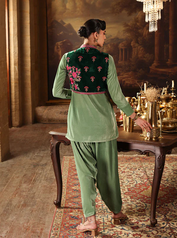 Zainab Chottani | Velura Velvet Edit 25 | Jade Bolero - House of Ayeza