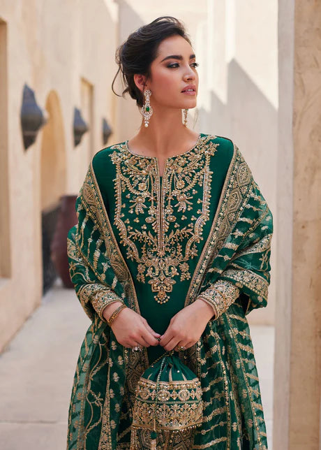 Kanwal Malik | Laira Luxury Pret'24 | Zyra - House of Ayeza