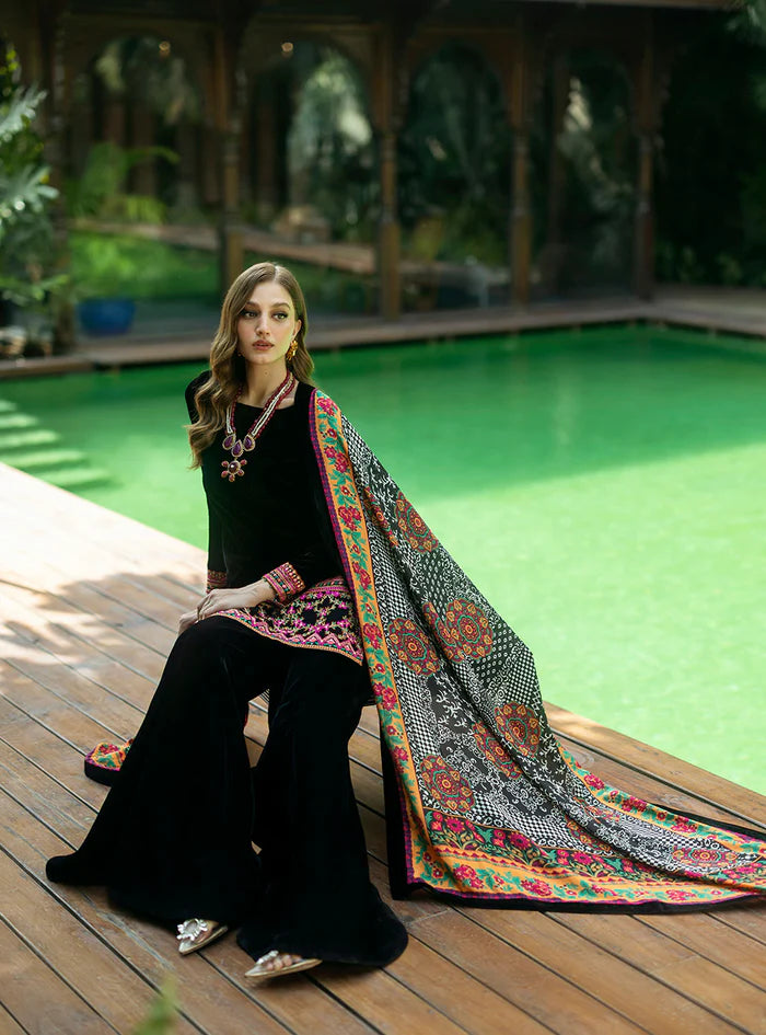 Zainab Chottani | Makhmal Luxe Pret | Zulmat - House of Ayeza