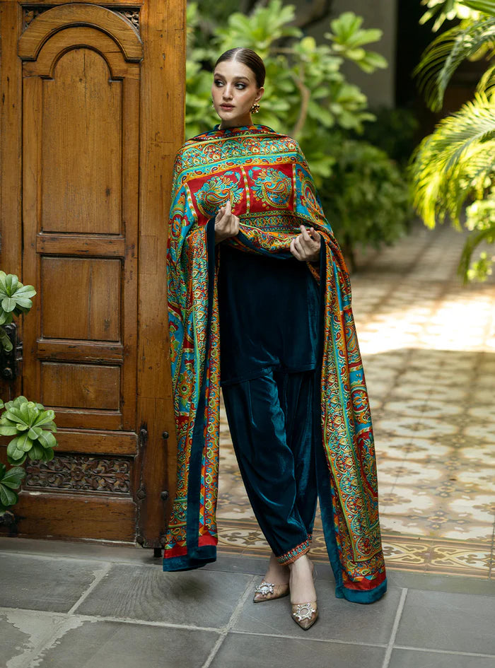 Zainab Chottani | Makhmal Luxe Pret | Avizeh - House of Ayeza