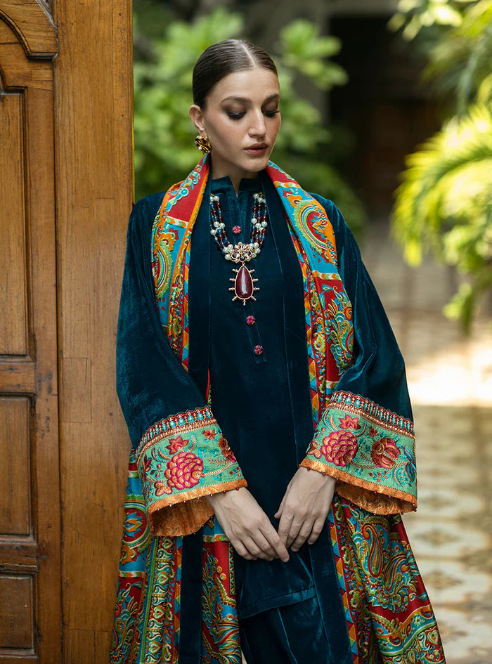 Zainab Chottani | Makhmal Luxe Pret | Avizeh - House of Ayeza