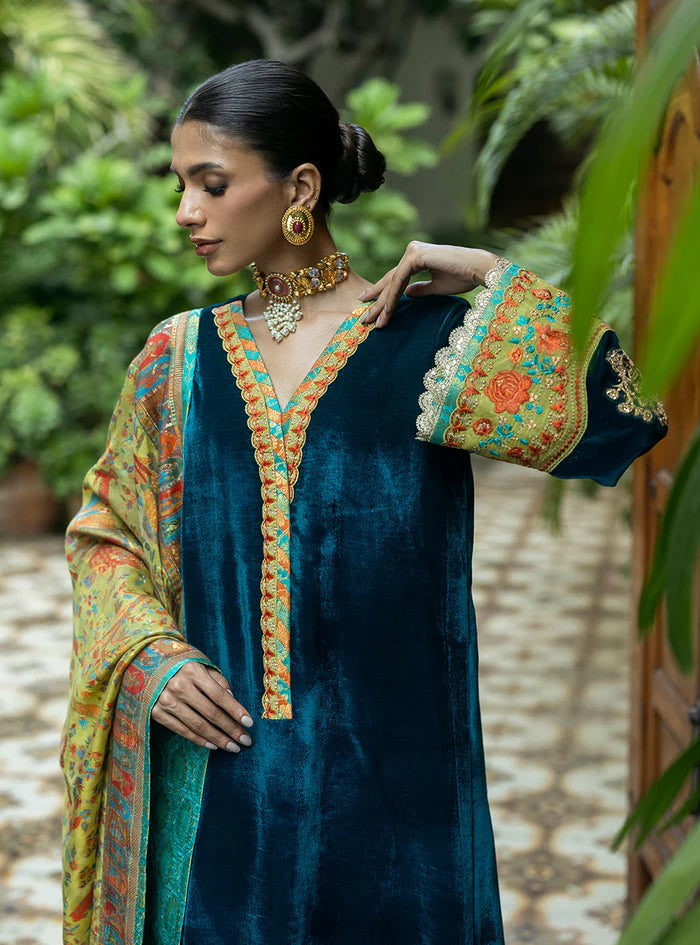 Zainab Chottani | Makhmal Luxe Pret | Soltani - House of Ayeza