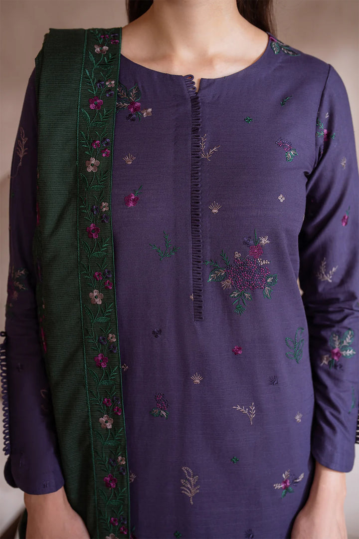 Iznik | Exclusive Winter | UE-366 Embroidered Khaddar - House of Ayeza