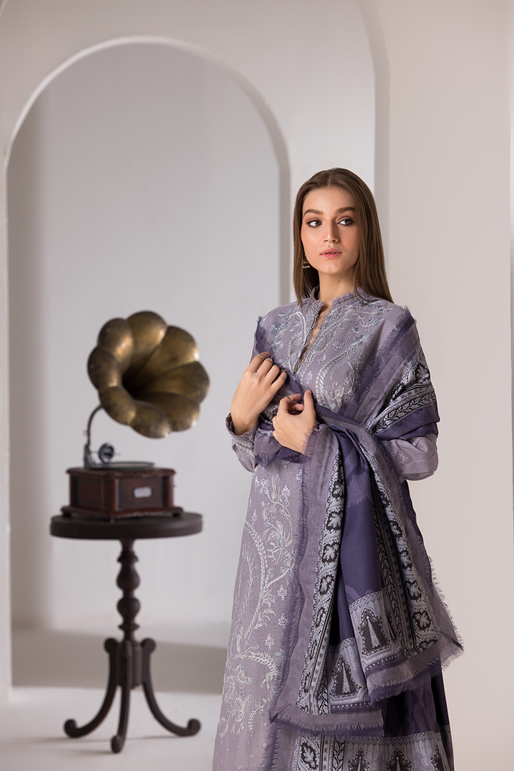 Sobia Nazir | Winter Shawl '24 | Design 4B - House of Ayeza