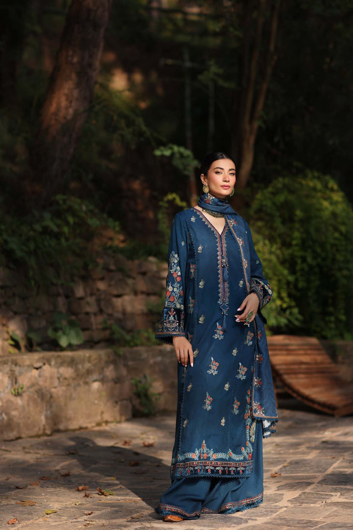 Saadia Asad | Winter Shawl 2024 Suzaankari | D8 - House of Ayeza