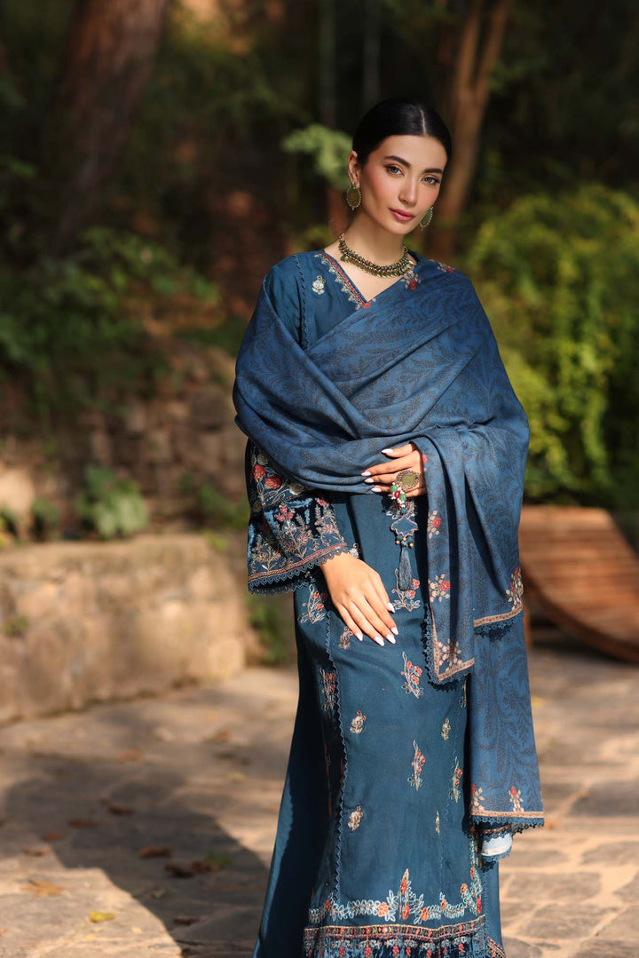 Saadia Asad | Winter Shawl 2024 Suzaankari | D8 - House of Ayeza