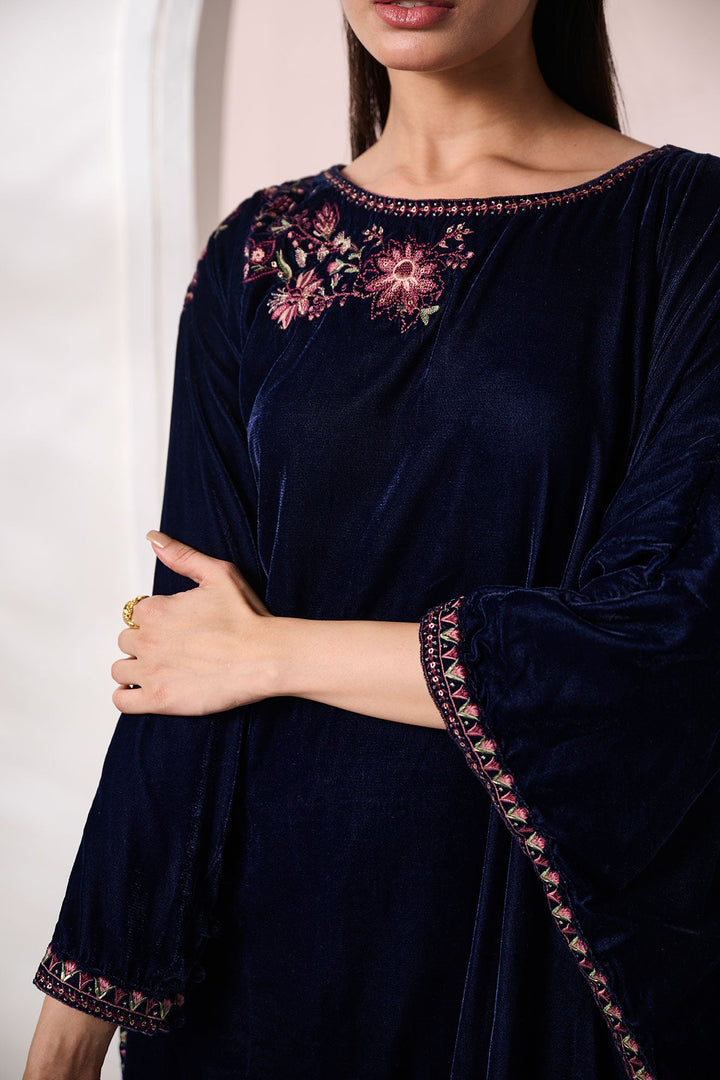 Dhanak | FW 24` Velvet Drop 1 | FW24DA-2601 NAVY BLUE 2PCS EMBROIDERED KURTA WITH TROUSER - House of Ayeza