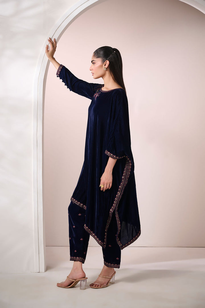 Dhanak | FW 24` Velvet Drop 1 | FW24DA-2601 NAVY BLUE 2PCS EMBROIDERED KURTA WITH TROUSER - House of Ayeza