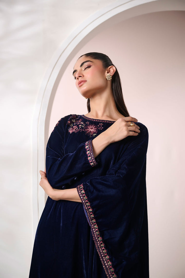 Dhanak | FW 24` Velvet Drop 1 | FW24DA-2601 NAVY BLUE 2PCS EMBROIDERED KURTA WITH TROUSER - House of Ayeza