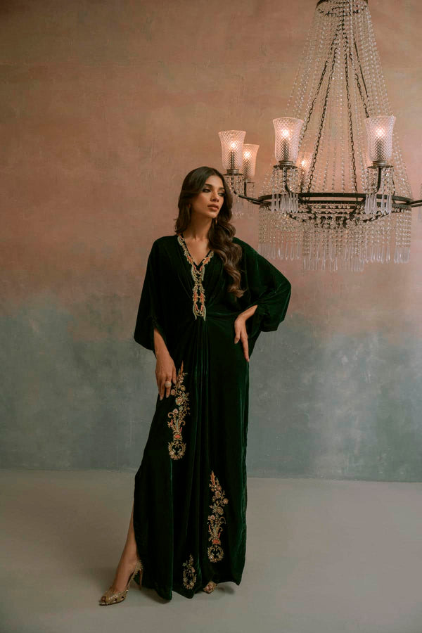 Ayesha Somaya | Velvet | Emerald Spell