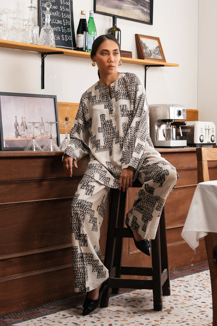 Ethnc | Cords Sets Western | PRINTED SUIT | E0519/106/817 - House of Ayeza