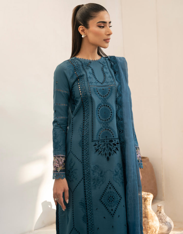 CINQ | Capsule Luxury Eid Edit '24 | ESSENCE - House of Ayeza