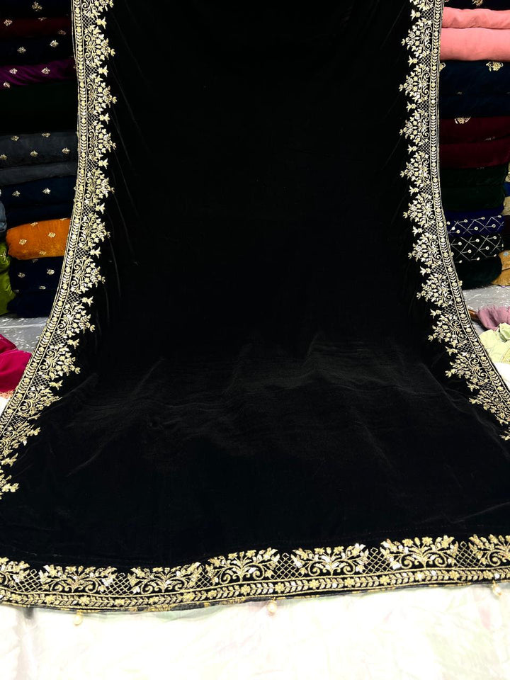 HOA Exclusive Sequenced Velvet Embroidered Shawl - House of Ayeza