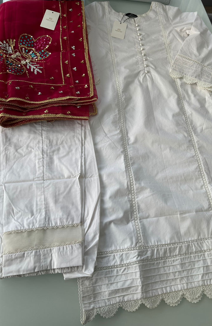 KK Stitches | White Glory - House of Ayeza