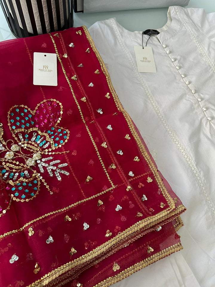 KK Stitches | White Glory - House of Ayeza