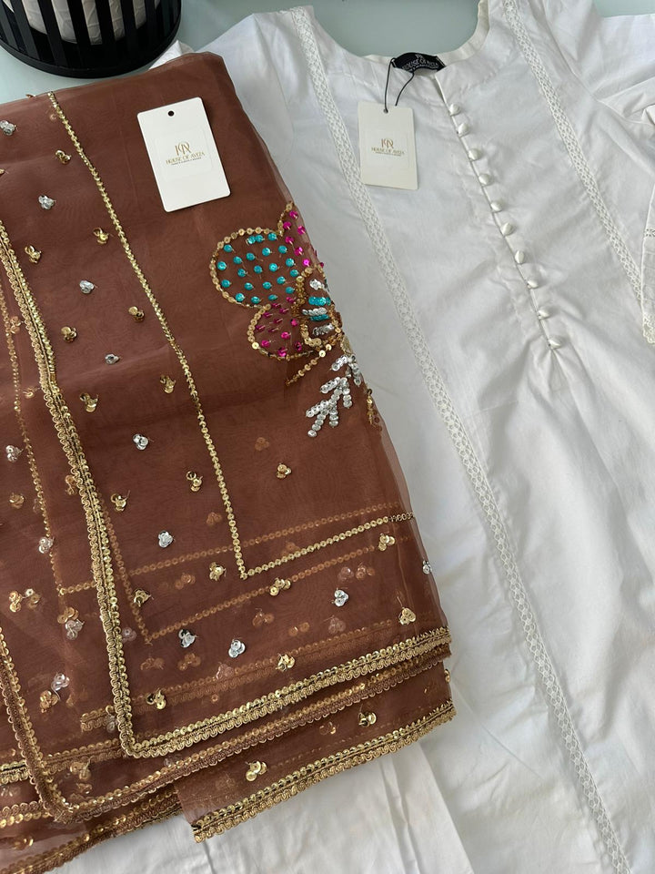 KK Stitches | White Glory - House of Ayeza