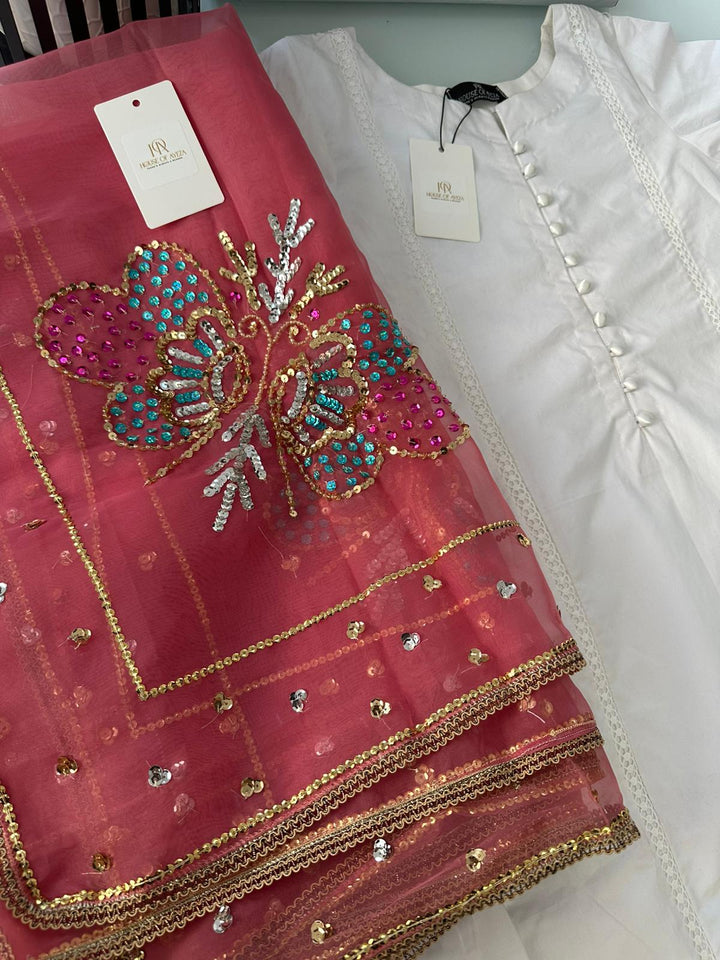 KK Stitches | White Glory - House of Ayeza