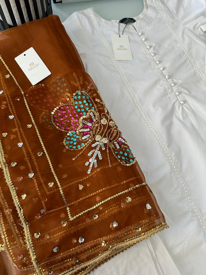 KK Stitches | White Glory - House of Ayeza